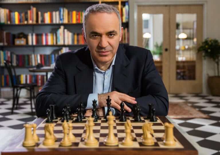 Garry-Kasparov-Chess-MasterClass-1