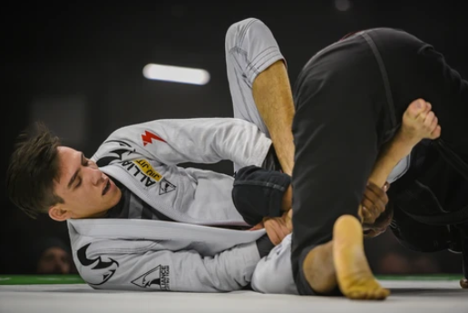 Aaron Benzrihem – Basics To Advanced – The Half Butterfly Guard