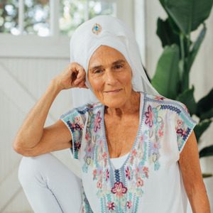 Gurmukh Kaur Khalsa - AloMoves - Kundalini Rising