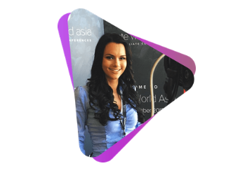 FB Queen Christina – How to Make it Reign on Facebook