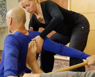 Kit Laughlin – Master Shoulder Flexibility