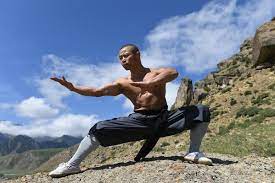 Yan Lei – Yi Jin Jing (Muscle Tendon Changing) Qigong