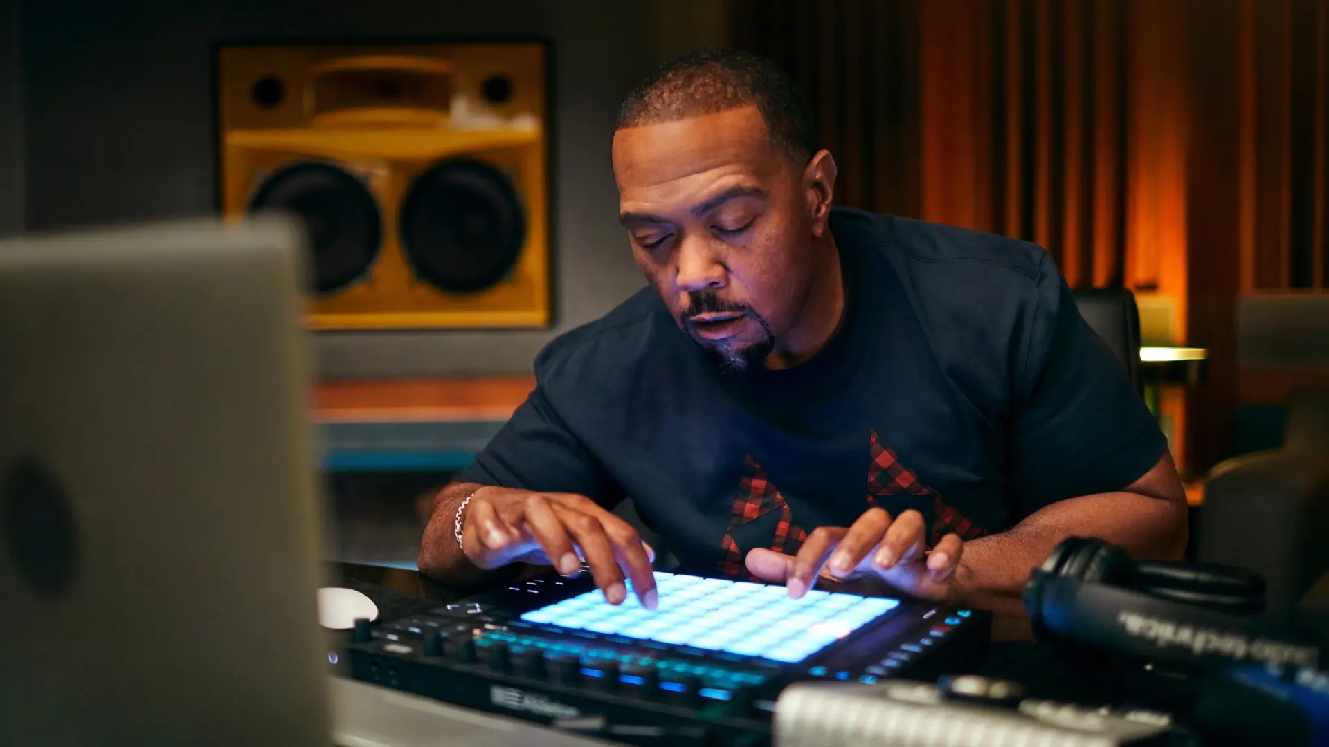 Timbaland – MasterClass – Teaches Producing and Beatmaking 1