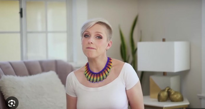 Caitlin V – Lingam Massage – no audio 2